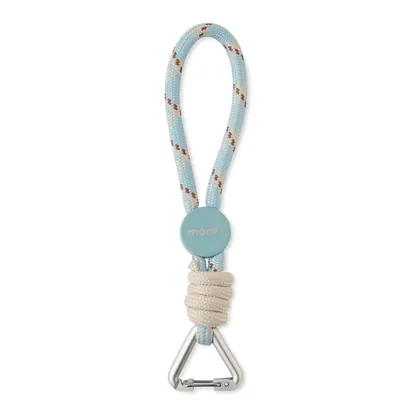 Correa de muñeca de tres tonos con nudo en contraste y mosquetón triangular. ML1098
