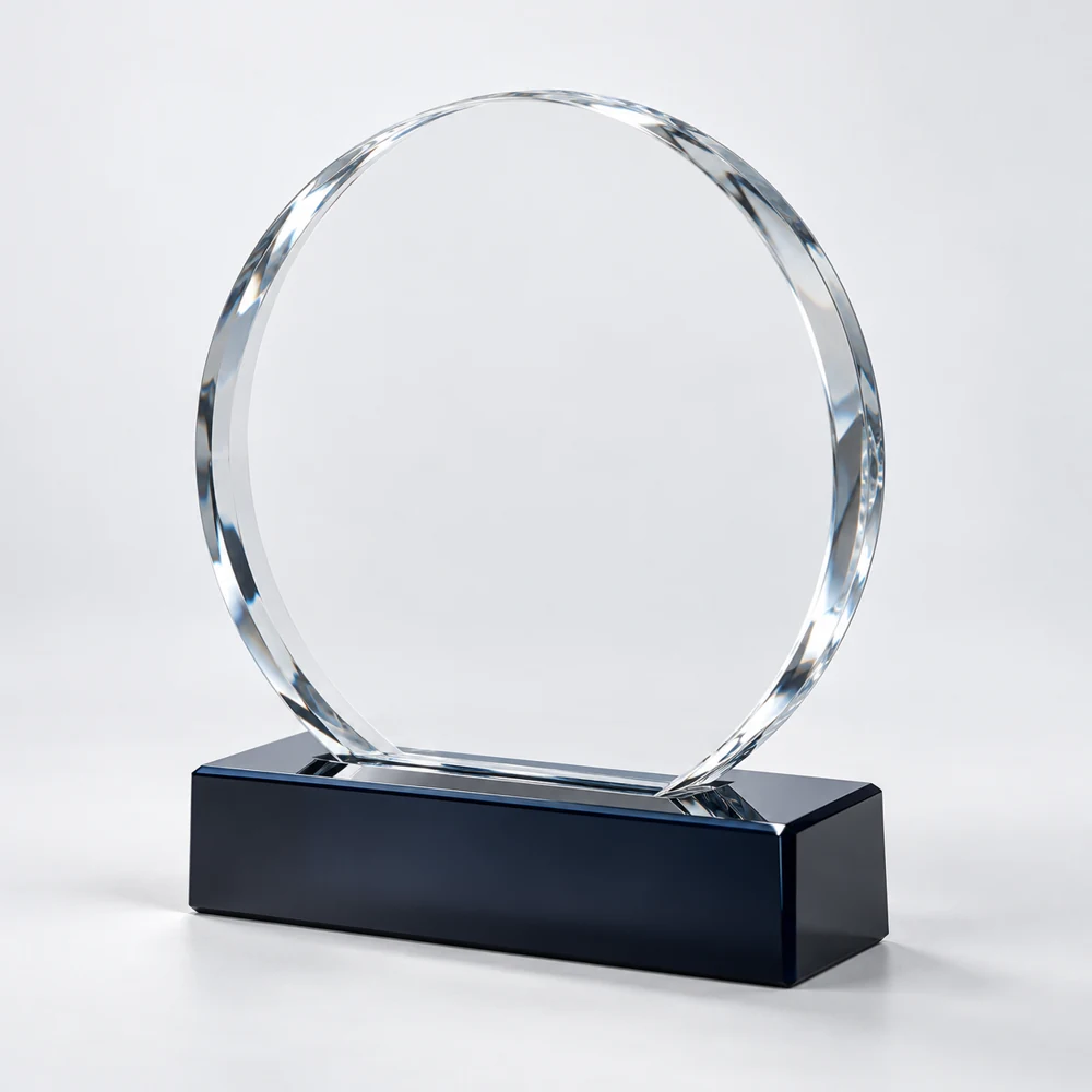 Trofeos personalizados de golf para empresas y torneos de golf · visualización sin marca