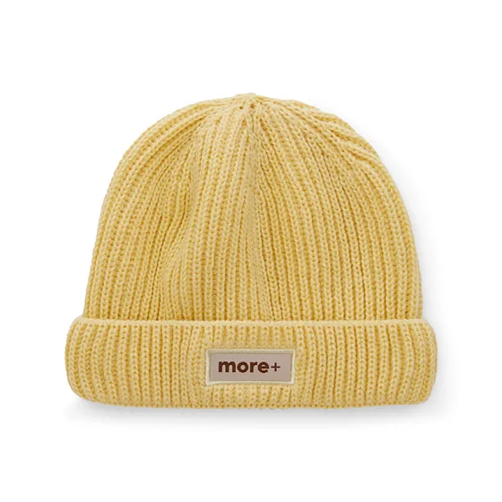 Gorro de pescador acanalado de una capa en acrílico con puño bajo. · MW1017